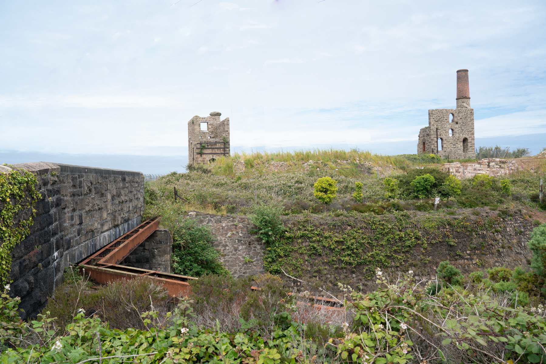 Cooks Kitchen with aqueduct over main rail line 2019